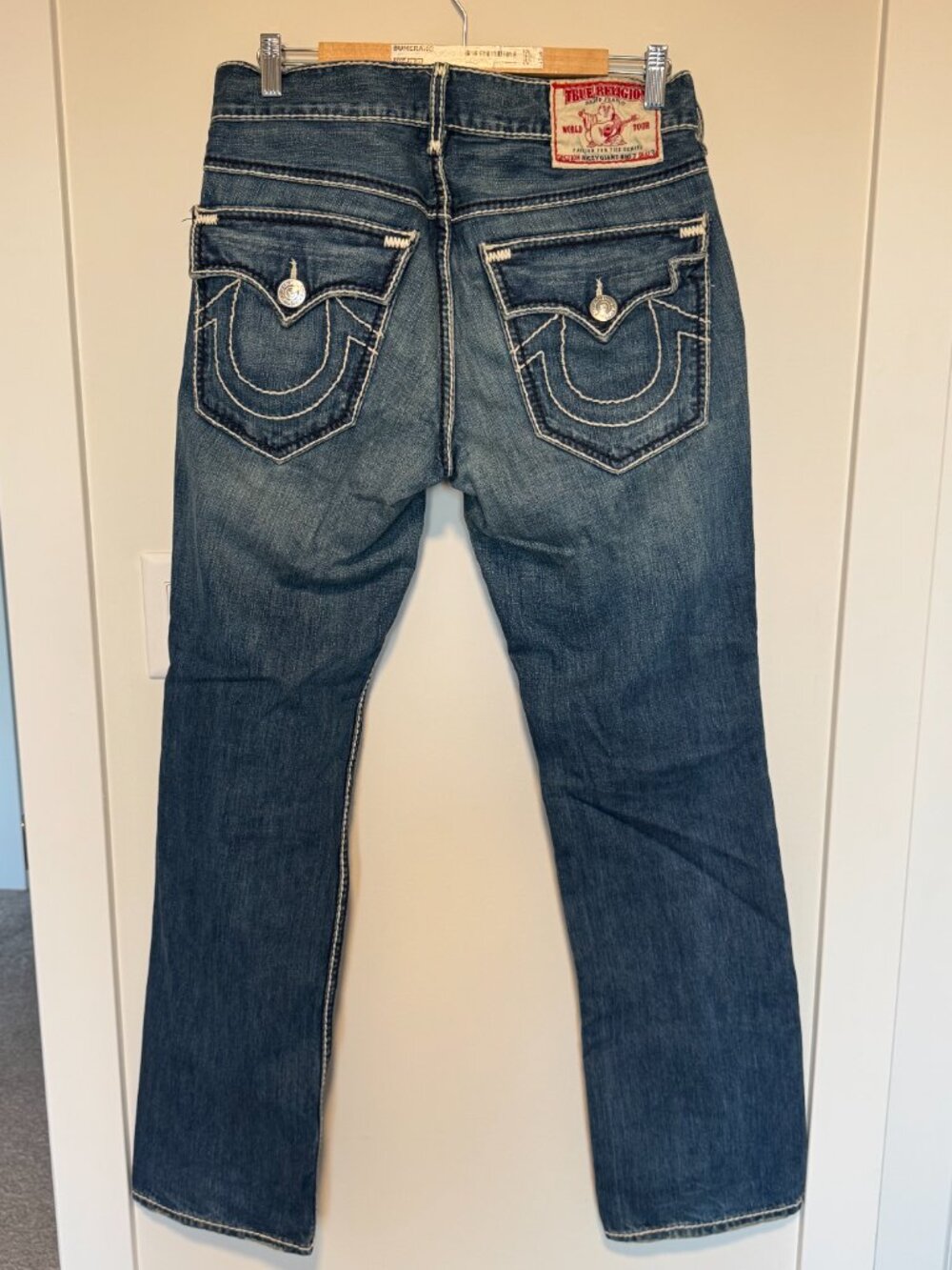True Religion Medium Wash Relaxed Fit Straight Leg RICKY Jeans - Men's Size 31